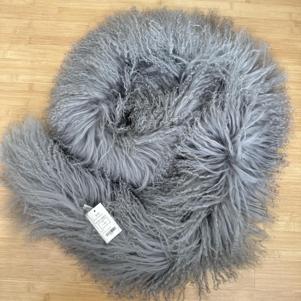 Overland NWT Tibetan Lamb Fur Boa Scarf Genuine Fur Luxury Statement Wrap Grey - Picture 3 of 5